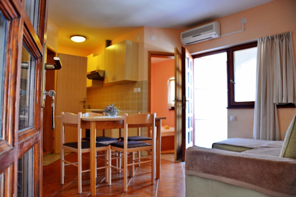 Apartments Joza Вир Экстерьер фото
