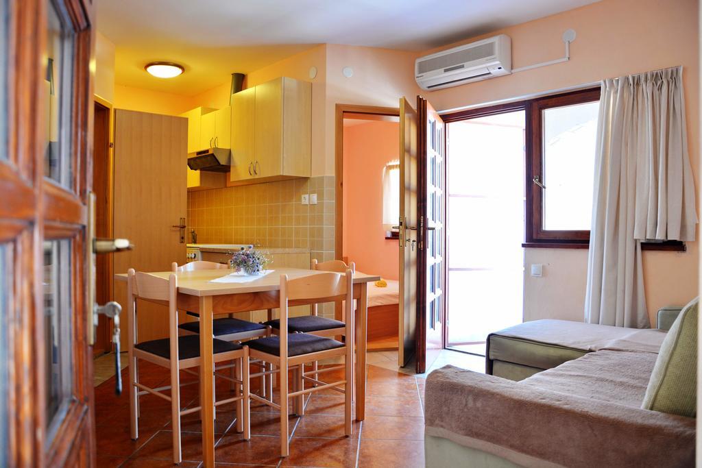 Apartments Joza Вир Экстерьер фото